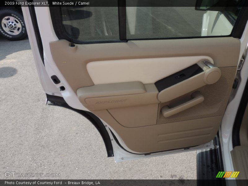 White Suede / Camel 2009 Ford Explorer XLT