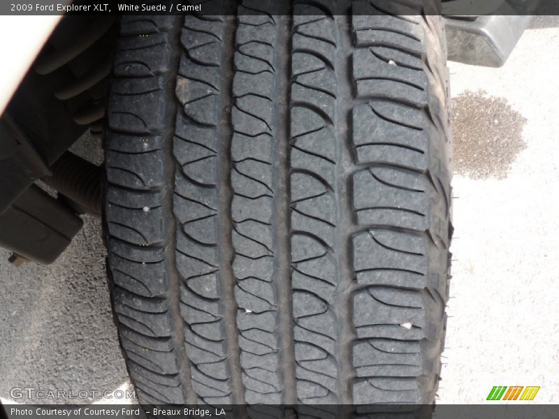 White Suede / Camel 2009 Ford Explorer XLT