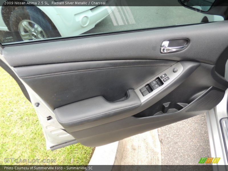 Radiant Silver Metallic / Charcoal 2009 Nissan Altima 2.5 SL