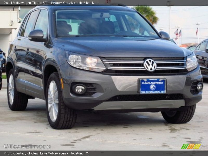 Pepper Gray Metallic / Black 2014 Volkswagen Tiguan SEL