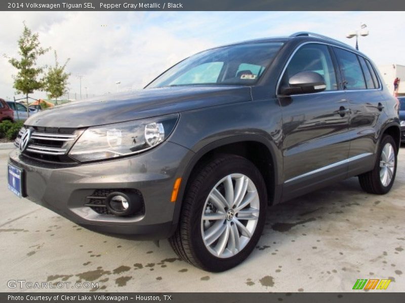 Pepper Gray Metallic / Black 2014 Volkswagen Tiguan SEL