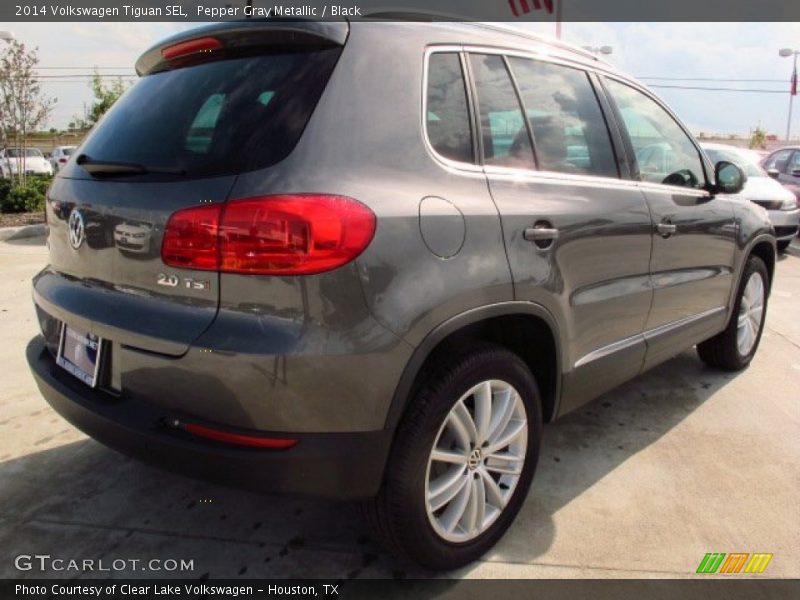 Pepper Gray Metallic / Black 2014 Volkswagen Tiguan SEL