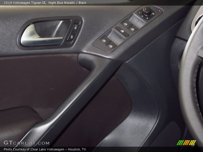 Night Blue Metallic / Black 2014 Volkswagen Tiguan SE