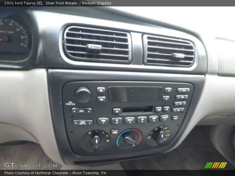 Silver Frost Metallic / Medium Graphite 2001 Ford Taurus SES