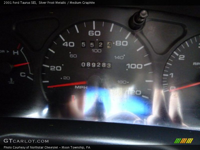 Silver Frost Metallic / Medium Graphite 2001 Ford Taurus SES