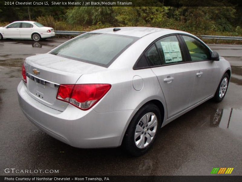 Silver Ice Metallic / Jet Black/Medium Titanium 2014 Chevrolet Cruze LS