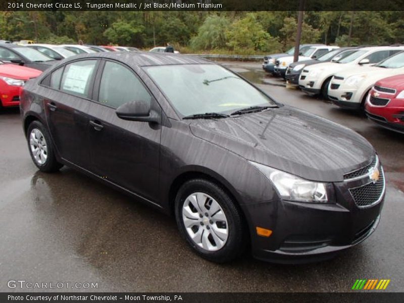 Tungsten Metallic / Jet Black/Medium Titanium 2014 Chevrolet Cruze LS