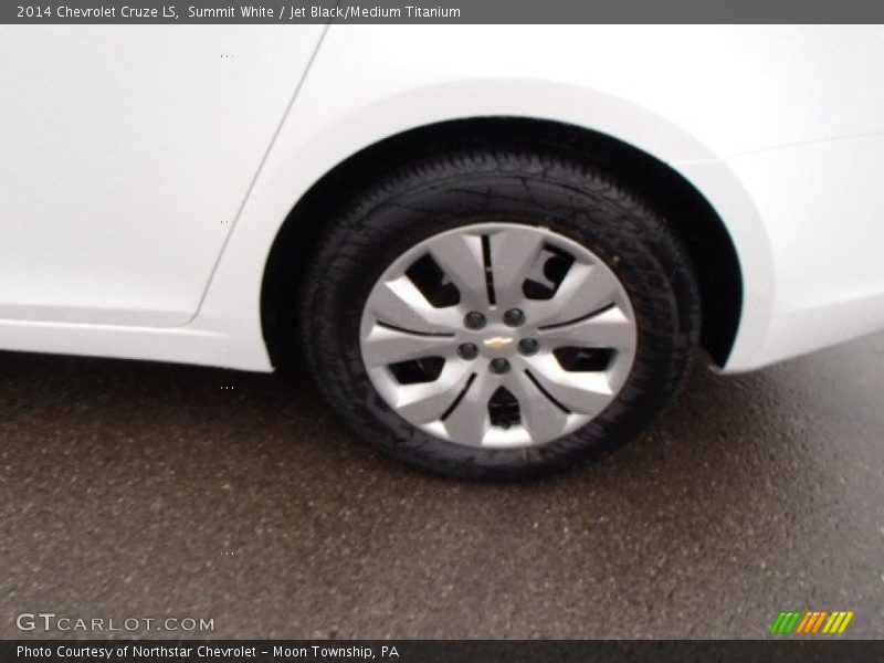 Summit White / Jet Black/Medium Titanium 2014 Chevrolet Cruze LS