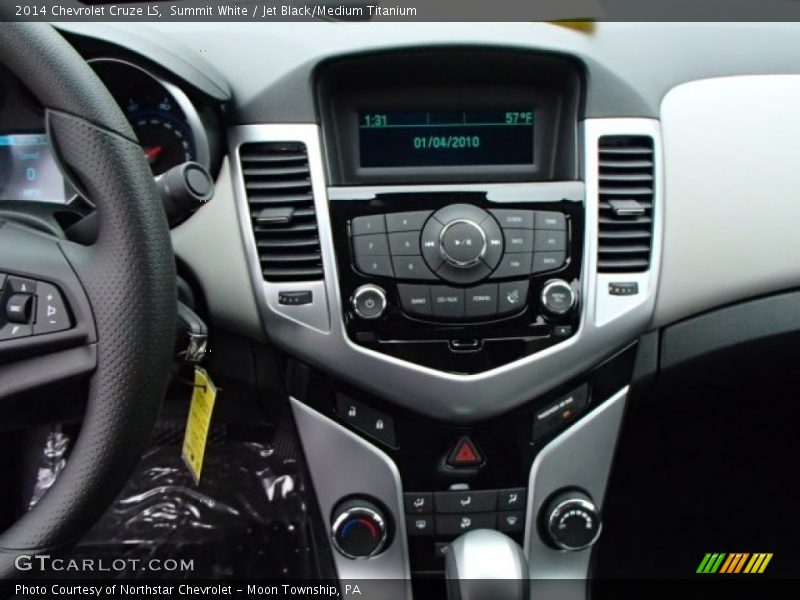 Summit White / Jet Black/Medium Titanium 2014 Chevrolet Cruze LS