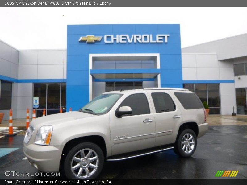Silver Birch Metallic / Ebony 2009 GMC Yukon Denali AWD