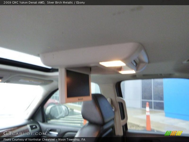Silver Birch Metallic / Ebony 2009 GMC Yukon Denali AWD