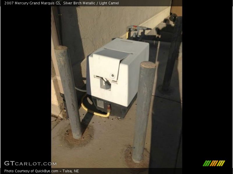 Silver Birch Metallic / Light Camel 2007 Mercury Grand Marquis GS