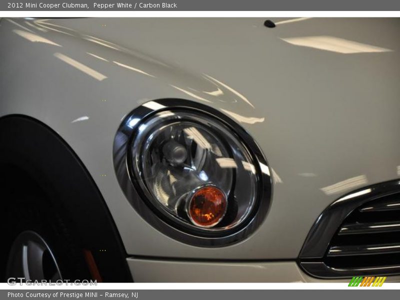 Pepper White / Carbon Black 2012 Mini Cooper Clubman