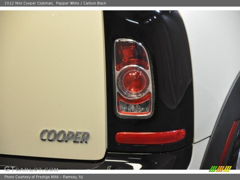 Pepper White / Carbon Black 2012 Mini Cooper Clubman