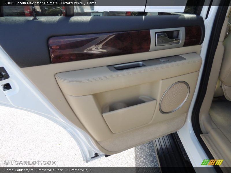 Oxford White / Camel 2006 Lincoln Navigator Ultimate
