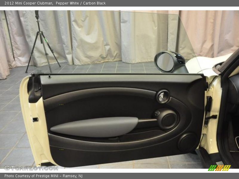 Pepper White / Carbon Black 2012 Mini Cooper Clubman