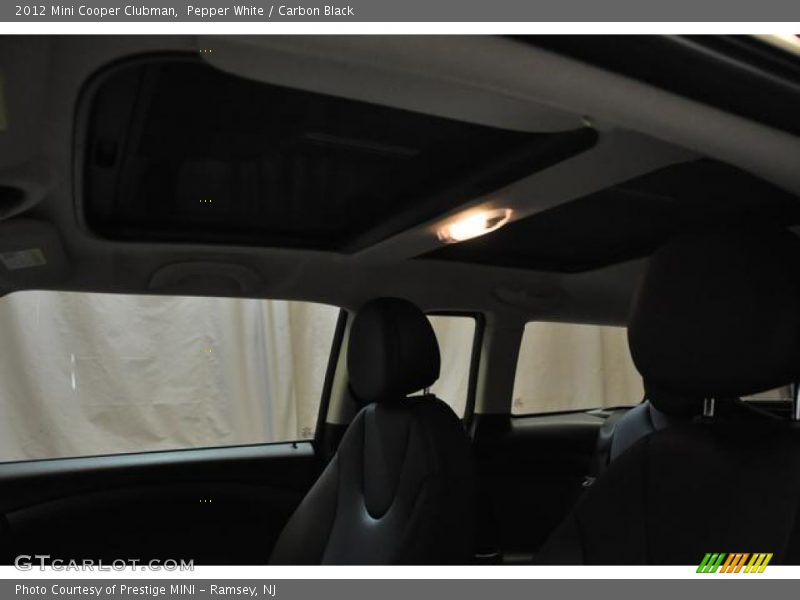 Pepper White / Carbon Black 2012 Mini Cooper Clubman