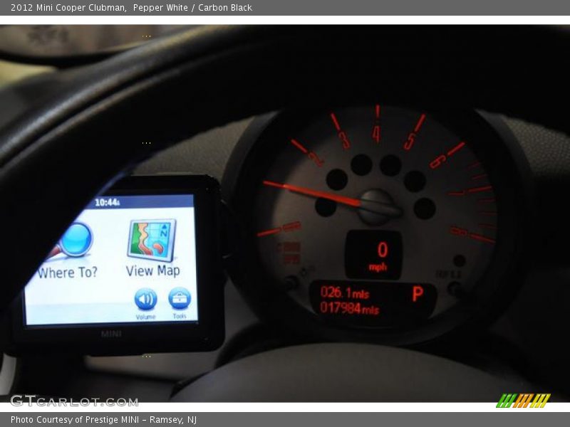 Pepper White / Carbon Black 2012 Mini Cooper Clubman