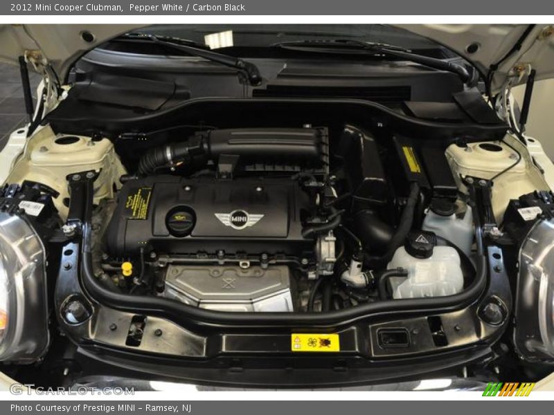 Pepper White / Carbon Black 2012 Mini Cooper Clubman