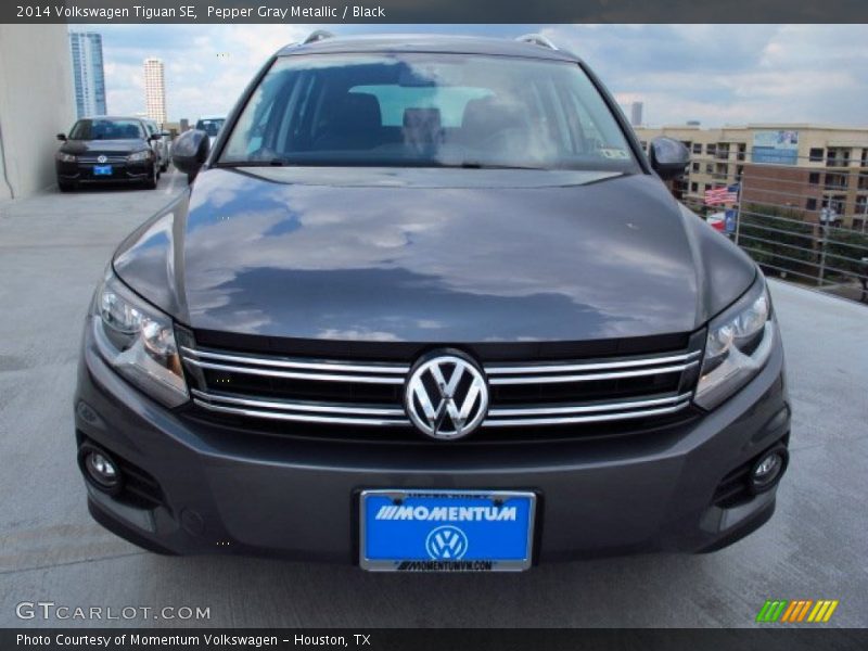 Pepper Gray Metallic / Black 2014 Volkswagen Tiguan SE