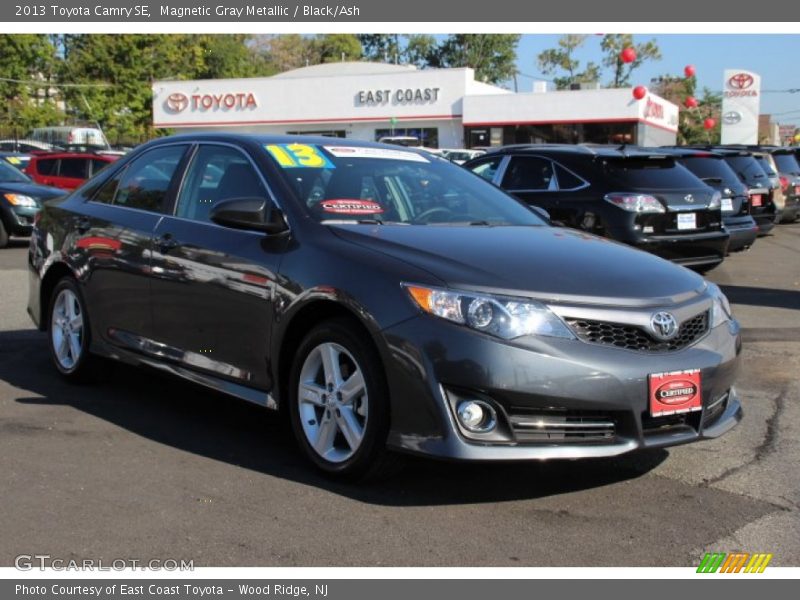 Magnetic Gray Metallic / Black/Ash 2013 Toyota Camry SE