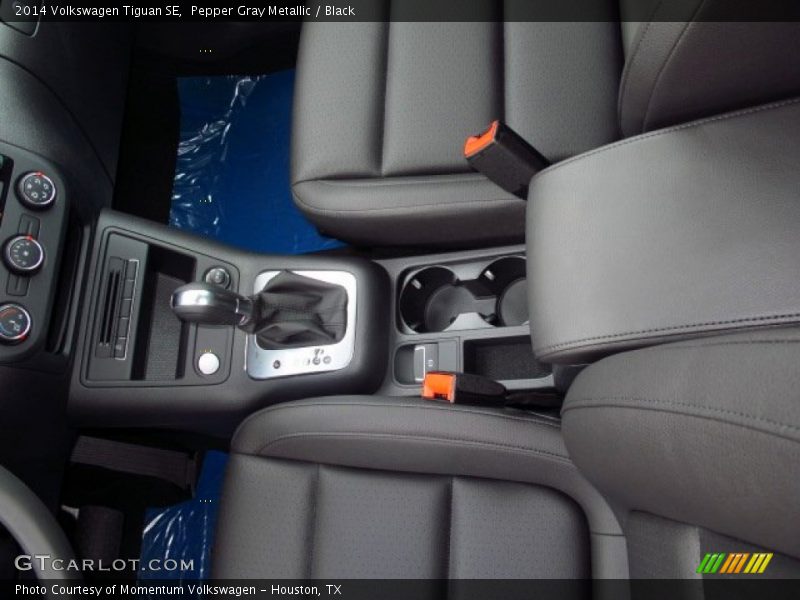 Pepper Gray Metallic / Black 2014 Volkswagen Tiguan SE