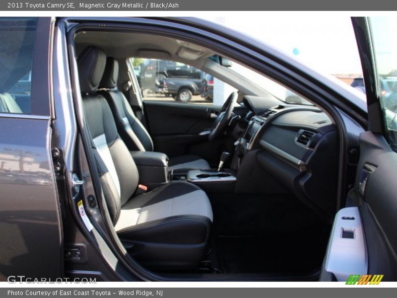 Magnetic Gray Metallic / Black/Ash 2013 Toyota Camry SE