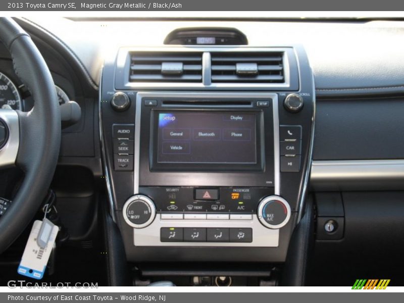 Magnetic Gray Metallic / Black/Ash 2013 Toyota Camry SE