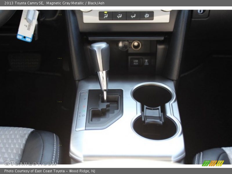 Magnetic Gray Metallic / Black/Ash 2013 Toyota Camry SE