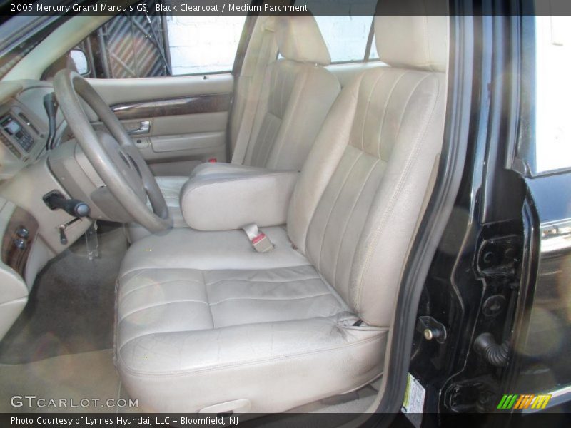 Black Clearcoat / Medium Parchment 2005 Mercury Grand Marquis GS