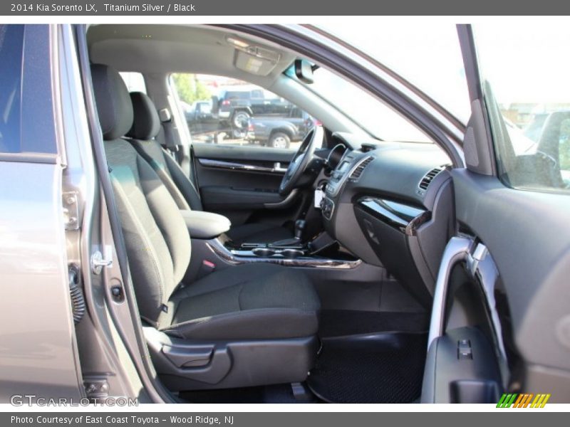 Titanium Silver / Black 2014 Kia Sorento LX