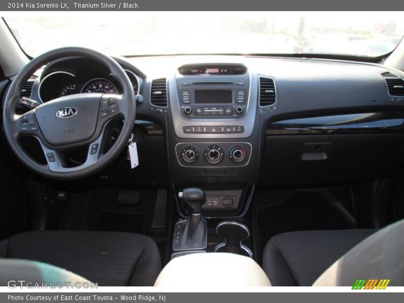 Titanium Silver / Black 2014 Kia Sorento LX