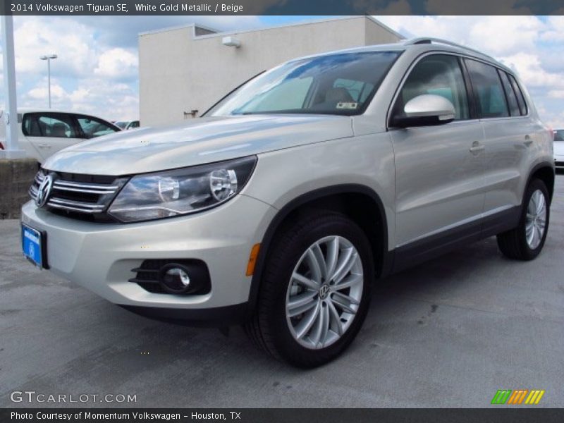 White Gold Metallic / Beige 2014 Volkswagen Tiguan SE