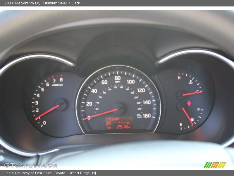 Titanium Silver / Black 2014 Kia Sorento LX