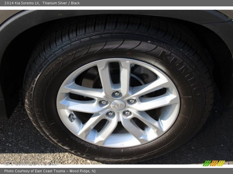 Titanium Silver / Black 2014 Kia Sorento LX