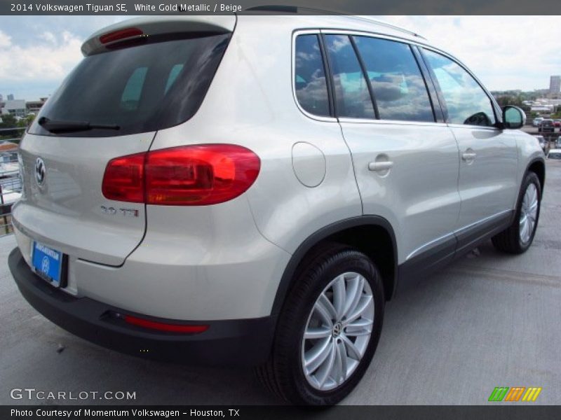 White Gold Metallic / Beige 2014 Volkswagen Tiguan SE