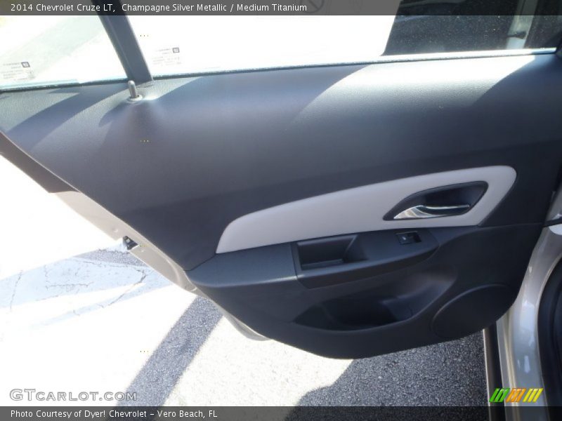 Champagne Silver Metallic / Medium Titanium 2014 Chevrolet Cruze LT