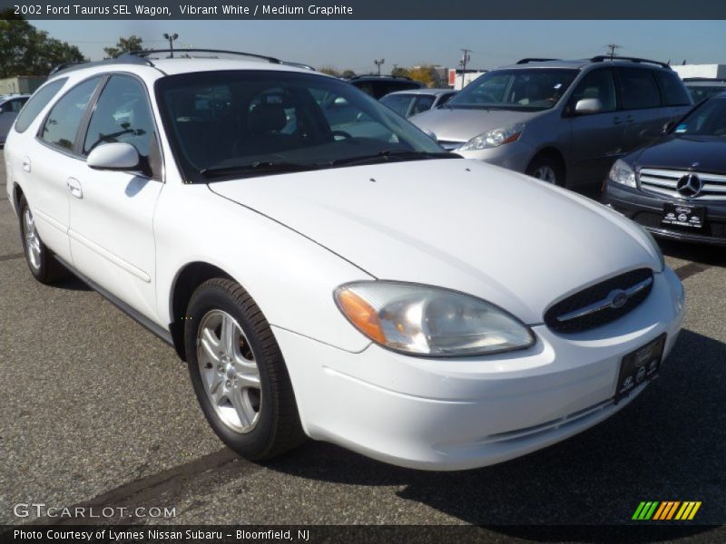 Front 3/4 View of 2002 Taurus SEL Wagon