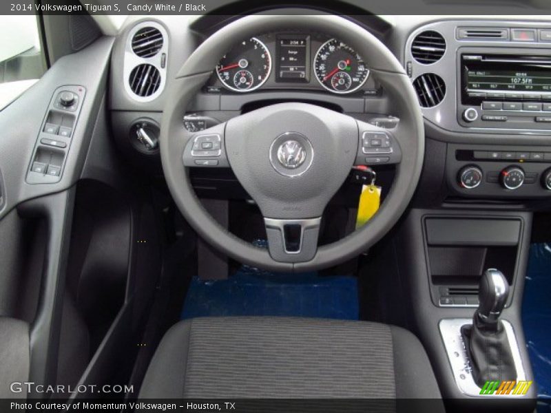 Candy White / Black 2014 Volkswagen Tiguan S