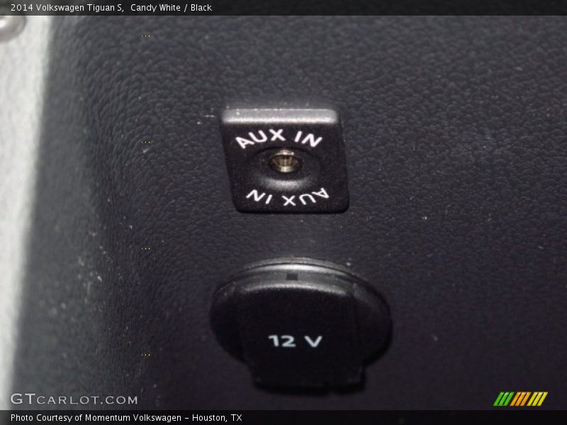 Candy White / Black 2014 Volkswagen Tiguan S