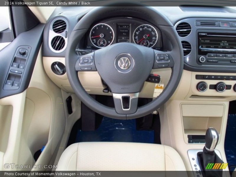 Candy White / Black 2014 Volkswagen Tiguan SE