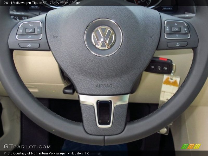 Candy White / Beige 2014 Volkswagen Tiguan SE
