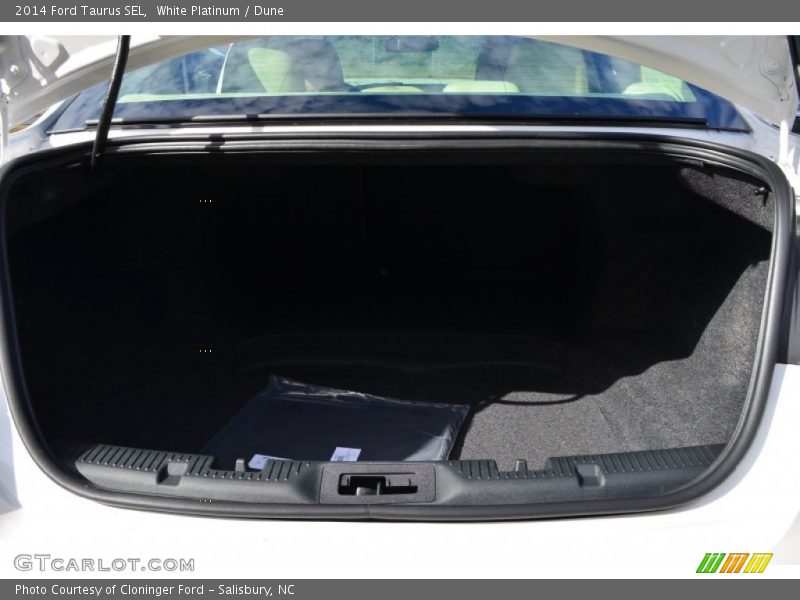 White Platinum / Dune 2014 Ford Taurus SEL