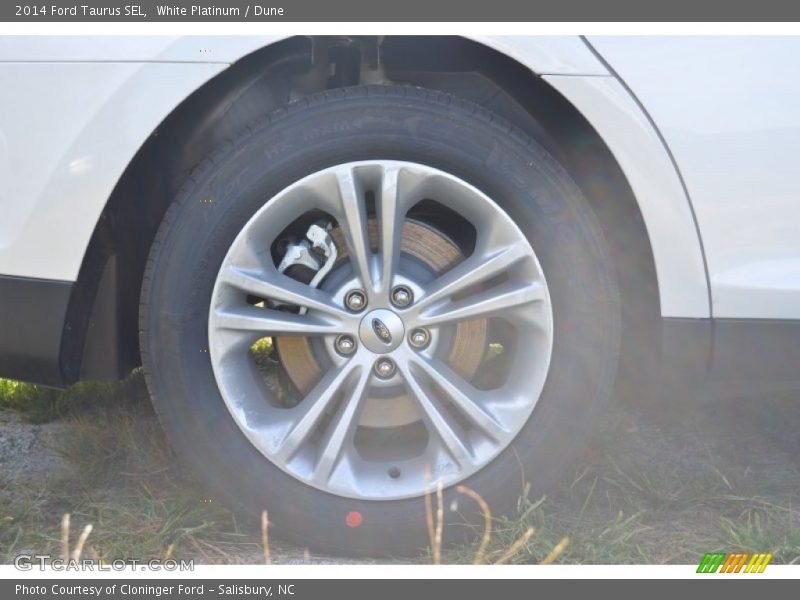 White Platinum / Dune 2014 Ford Taurus SEL