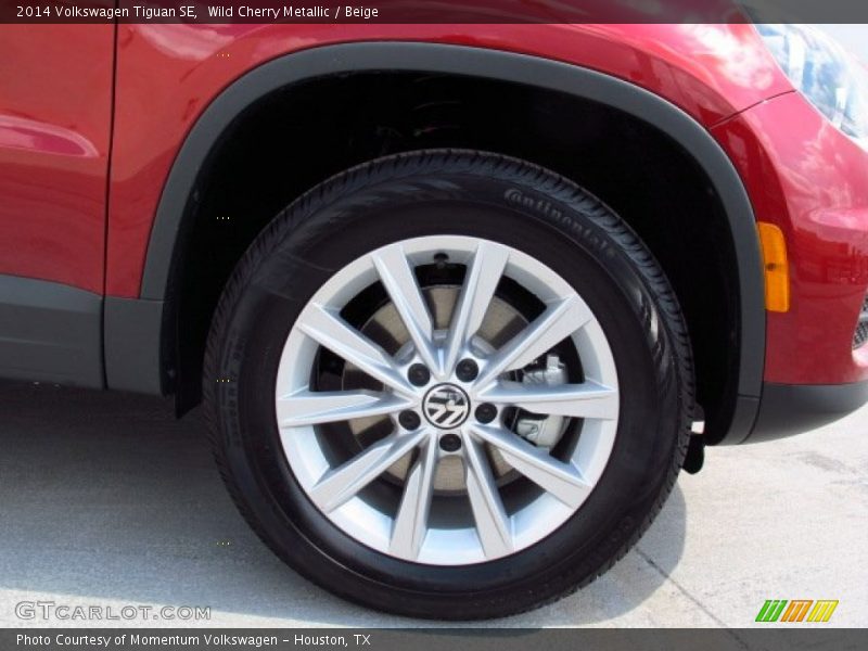 Wild Cherry Metallic / Beige 2014 Volkswagen Tiguan SE