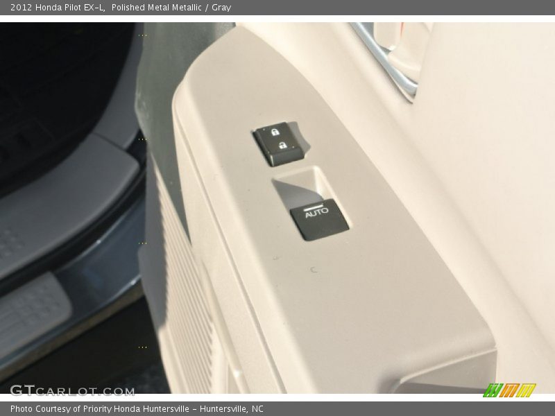Polished Metal Metallic / Gray 2012 Honda Pilot EX-L