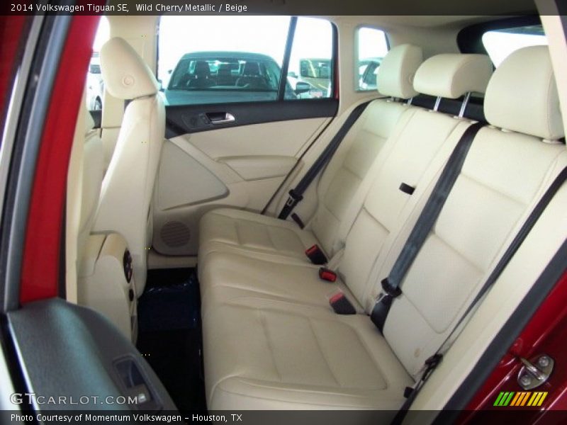 Wild Cherry Metallic / Beige 2014 Volkswagen Tiguan SE