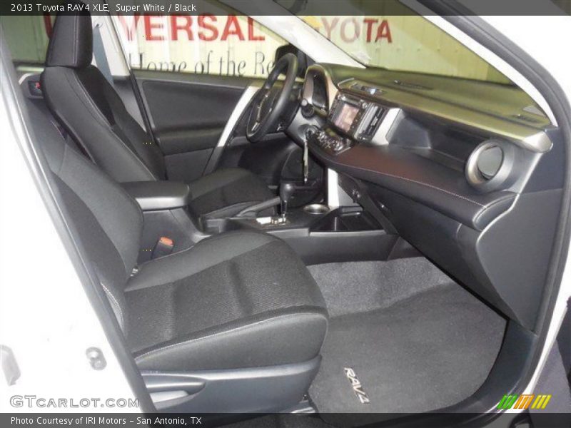 Super White / Black 2013 Toyota RAV4 XLE