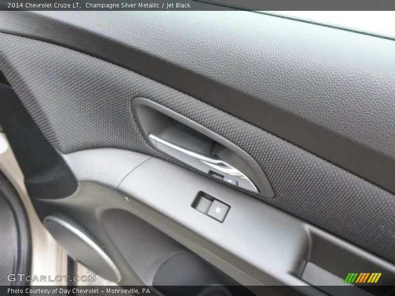 Champagne Silver Metallic / Jet Black 2014 Chevrolet Cruze LT