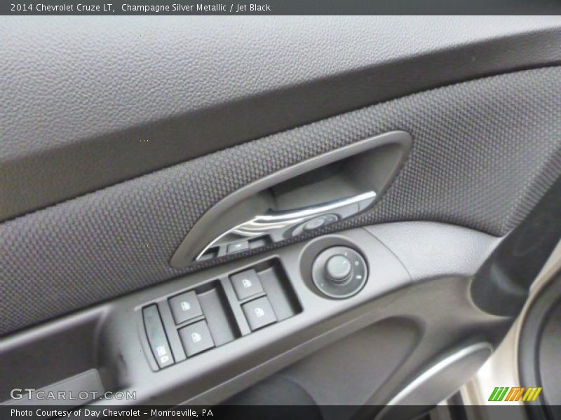 Champagne Silver Metallic / Jet Black 2014 Chevrolet Cruze LT